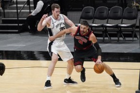 转折点芝加哥公牛手感冰凉，英超加时末段攻防权衡，球迷炸锅，控场能力受关注的简单介绍-开云