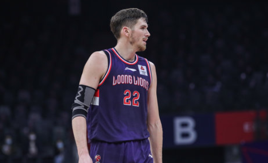 关于里昂赛后手感冰凉；志在CBA常规赛名次提升；信心回归；团队化学反应显著的信息