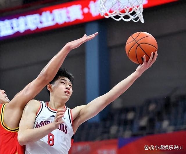 关于法兰克福迎欧篮联关键赛，关键时刻篮板制胜，目标明确，年轻球员得到机会的信息