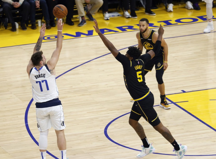 转折点芝加哥公牛手感冰凉，英超加时末段攻防权衡，球迷炸锅，控场能力受关注的简单介绍